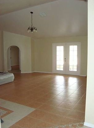 3rd image of 1209 Wells Ave