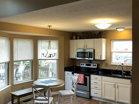 5th image of 4516 Edgarton Dr
