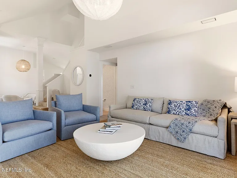 120 Alsace Ct — Photo 9
