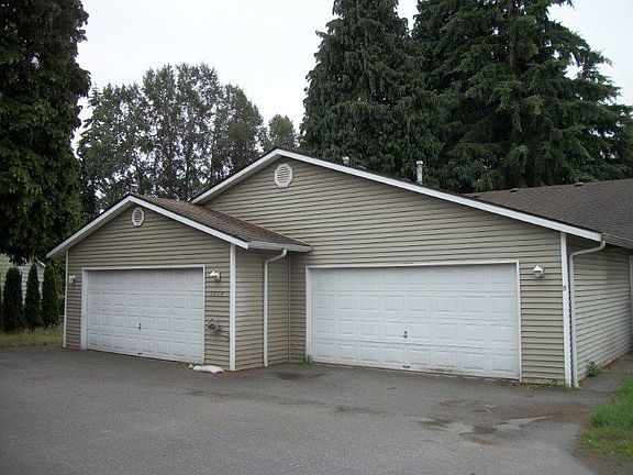 5th image of 5214 Grove St #B