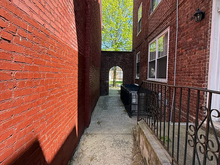 2919 Yorkship Rd — Photo 12