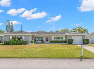 2196 Indian Ave S, Belleair Bluffs, FL 33770