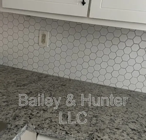 6012 Regent Mnr — Photo 3