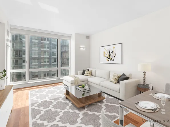 250 East 53rd Street image 1 of 11