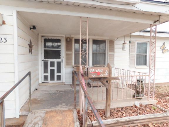 2nd image of 223 Walnut Dr