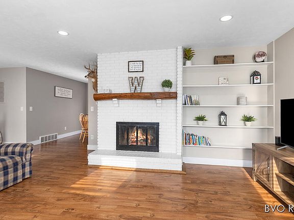 5th image of 11021 Radcliff Dr