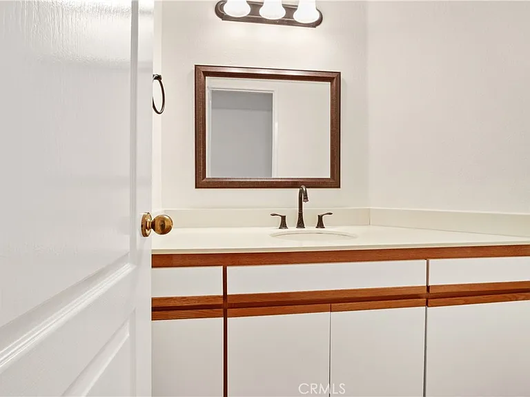 24832 Barclay Ln — Photo 16