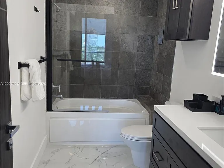 3029 NE 188th St #819 — Photo 20