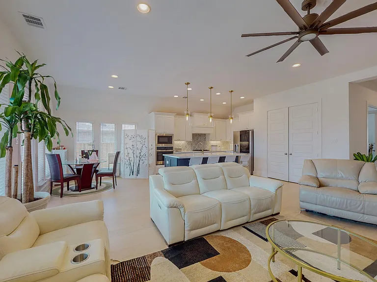 1303 Buttermere St — Photo 35