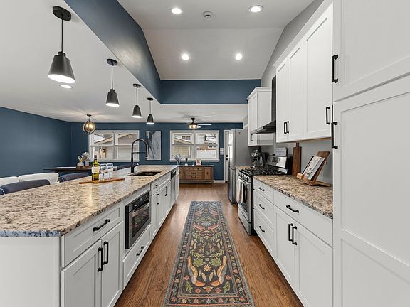 4th image of 17606 S 70th Ct