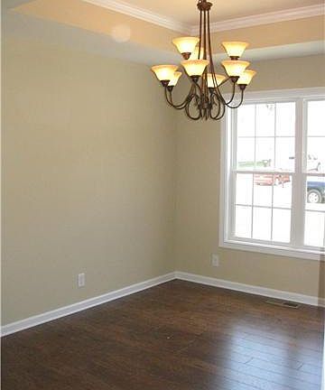 5th image of 2981 Brewster Dr