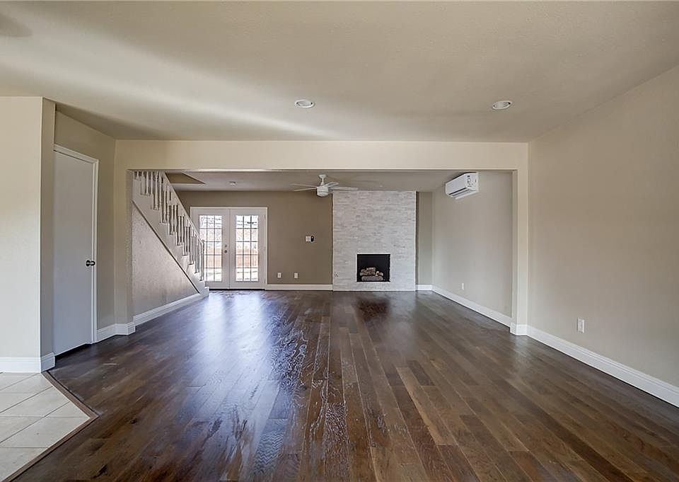1st image of 3105 Brincrest Dr