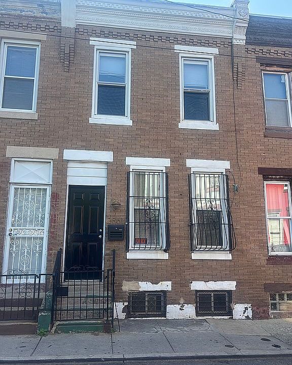 1st image of 2861 Mutter St