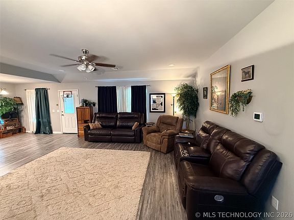 3rd image of 114 Lake Meadow Loop Rd