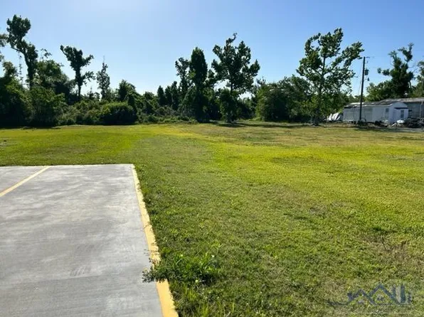 4725 Grand Caillou Rd, Houma, LA 70363