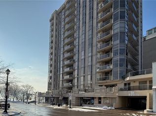 Buntons Warf, Burlington, ON L7S 1B5