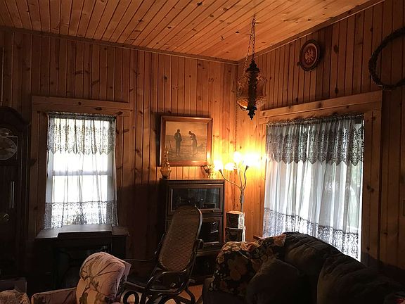 4th image of 804 Crystal Ave