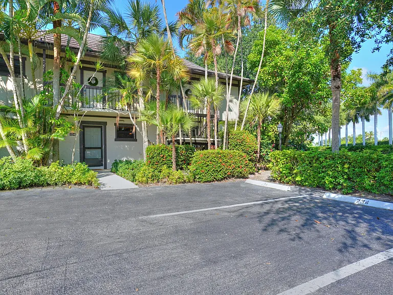 13334 Polo Club Rd #234 — Photo 39