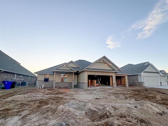 2nd image of 3814 Skyler Way