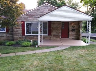 1252 Arrowood Dr, Pittsburgh, PA 15243