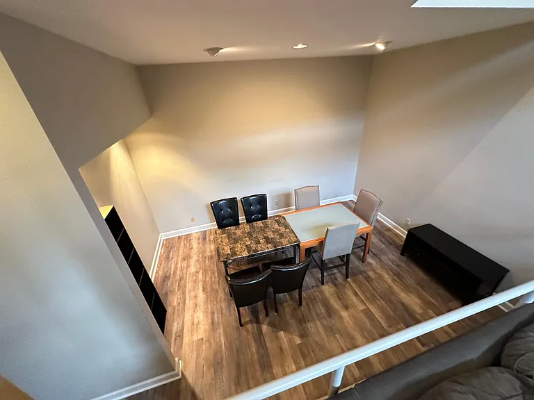 917 Madison St #15 — Photo 5