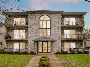 14815 Kenton Ave APT 2S, Midlothian, IL 60445