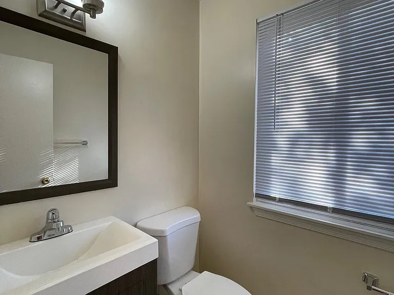 7233 Mill Creek Ct — Photo 13