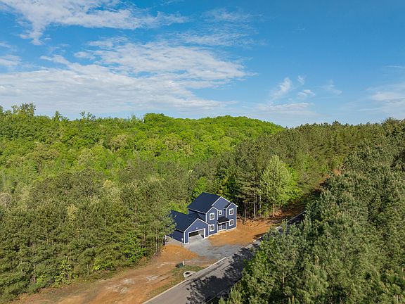 3rd image of 123 Cherokee Ridge Dr