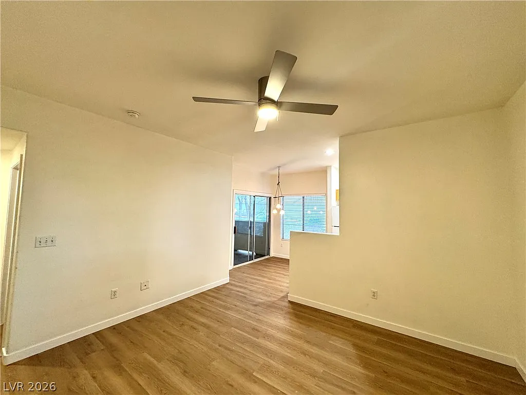 2 bed, 2.0 bath, 838 sqft, $1,600 — Photo 4