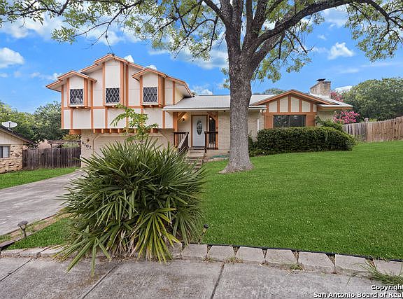 2nd image of 6107 Desert Sun St