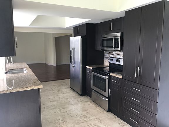 2nd image of 528 NW 47th Ave