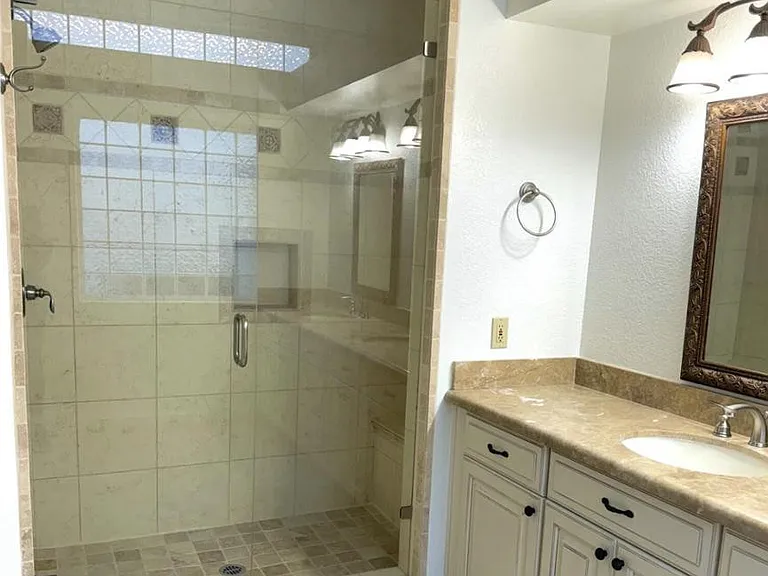 313 W Monte Cristo Ave — Photo 11