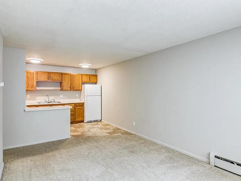 Pine Tree Park Apartments — Photo 6