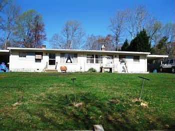 1st image of 154 Maple Lawn Pl