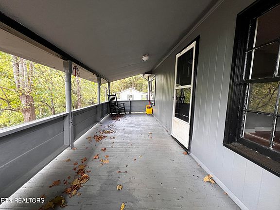 4th image of 488 N Johnson Dr