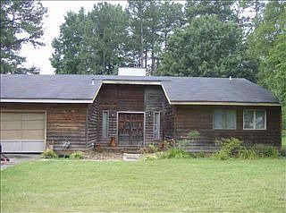 2nd image of 201 Aberdeen Ln