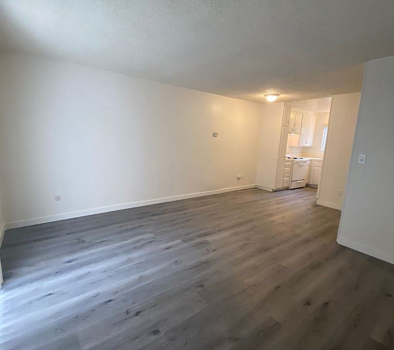 1st image of 4557 Bancroft St APT 3