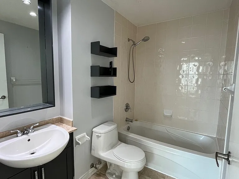 60 Byng Ave #1012 — Photo 6