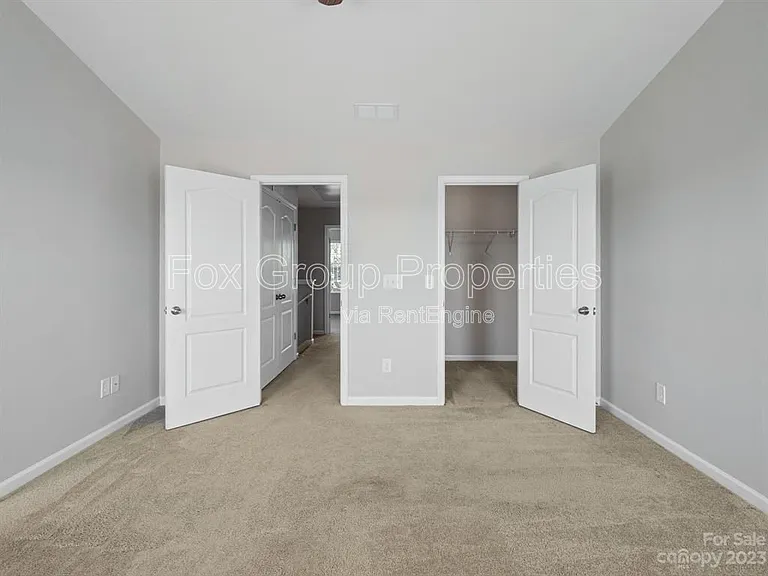 19036 Lake Breeze Dr — Photo 23