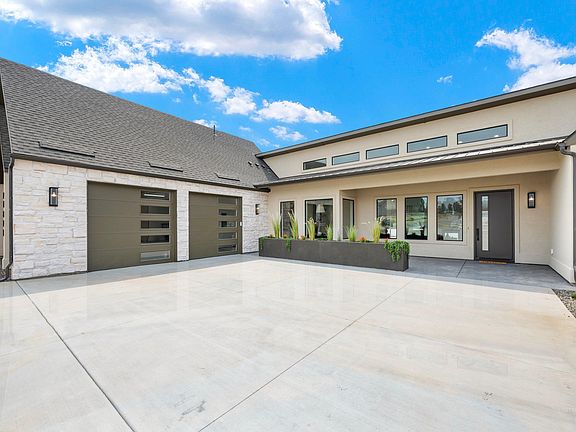 3rd image of 24821 Ardmore Ct