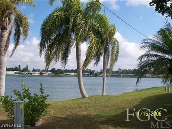3107 Indian Village Ln, North Fort Myers, FL 33917