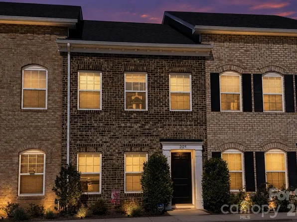 2125 24th Street Ln SE, Hickory, NC 28602