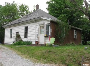 325 E Lewis St, Anna, IL 62906