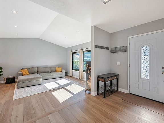 4th image of 1505 Rainier Avenue