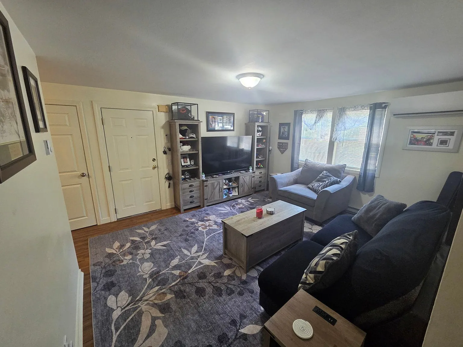 2 bed, 1.0 bath, $1,795 — Photo 4