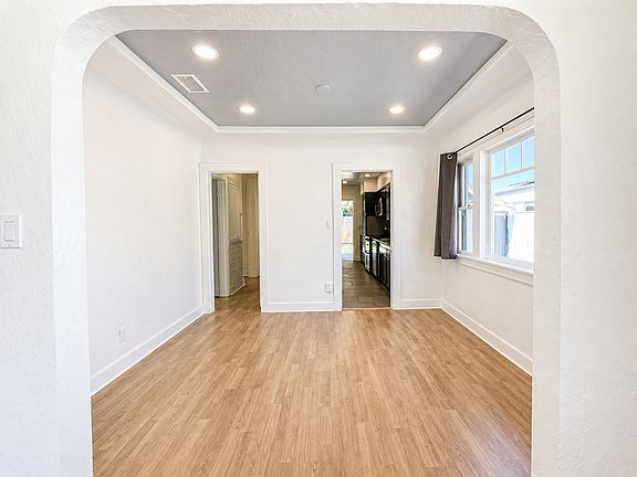 5th image of 5434 Adams Ave