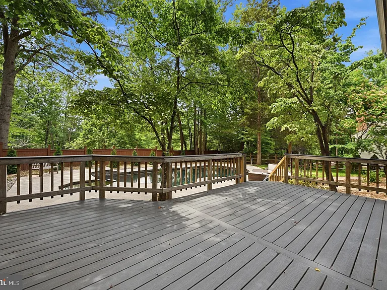5610 Cavalier Woods Ln — Photo 44