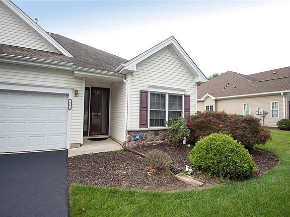 2nd image of 71 Moor Dr