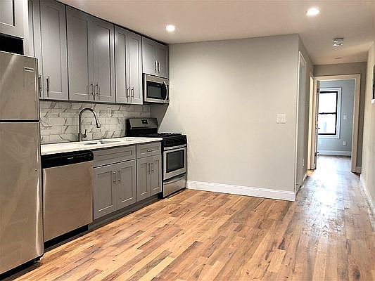 2nd image of 980 Dekalb Ave