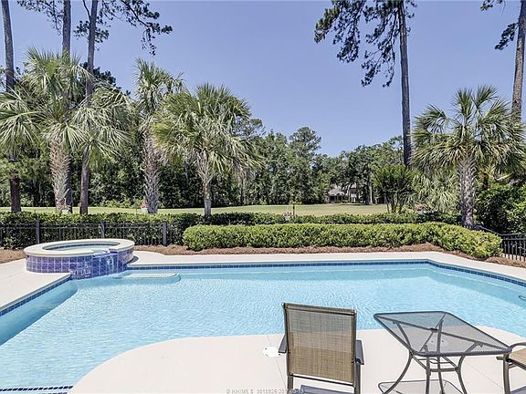 4th image of 608 Colonial Dr